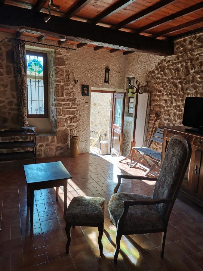 Chez Gilles Math Leilighet Saint-Martin-de-Brômes Eksteriør bilde